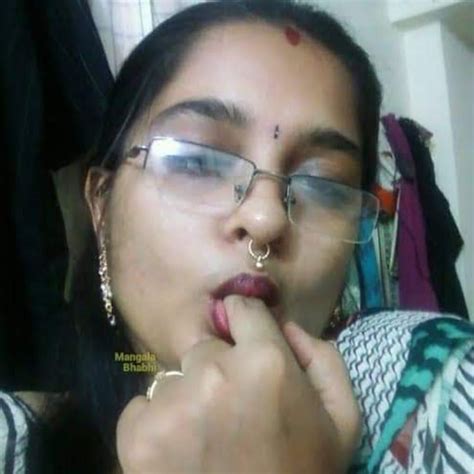 bhabi pussy pics|Desi Bhabhi Porn Pics & Naked Photos